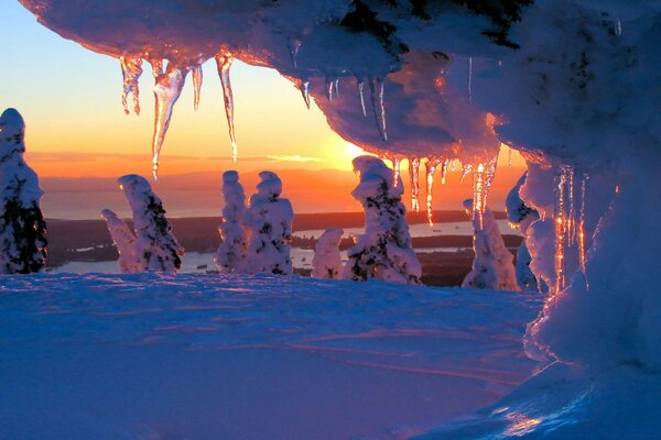 Viagem noturna ao oceano de Inverno