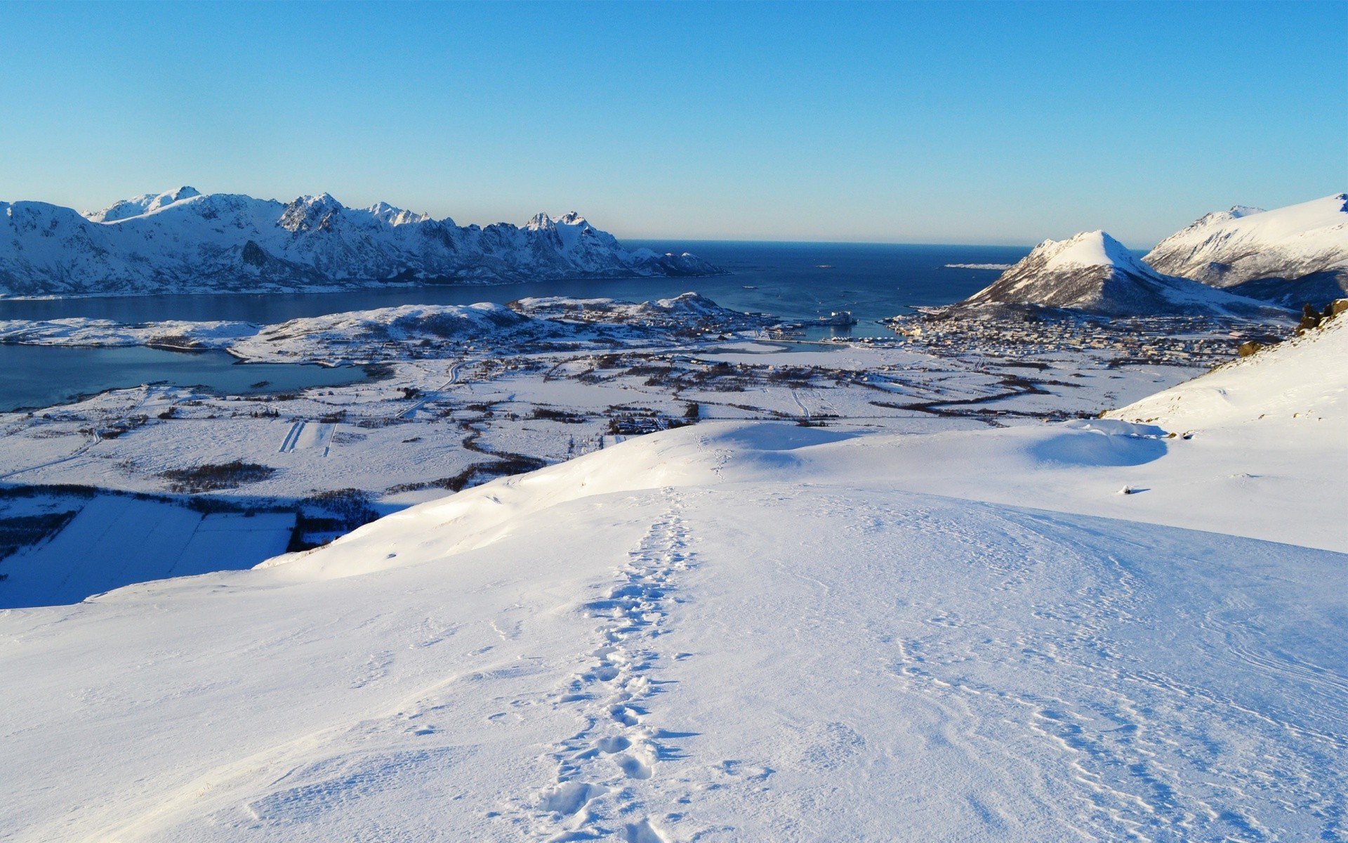 winter snow cold ice mountain travel frost landscape nature sky frozen scenic outdoors frosty