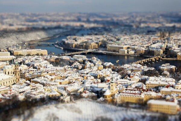 A cidade de inverno é ótima para viajar