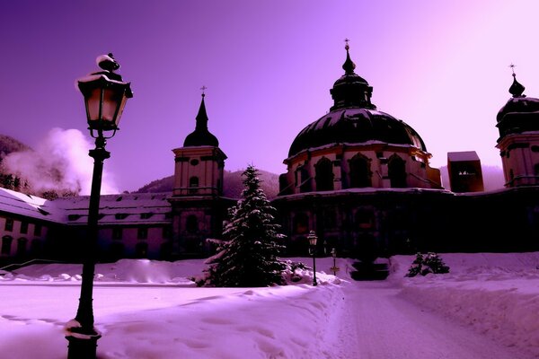 Winter-Schönheit. Schöne Stadt