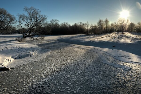 Glace neige froide en hiver