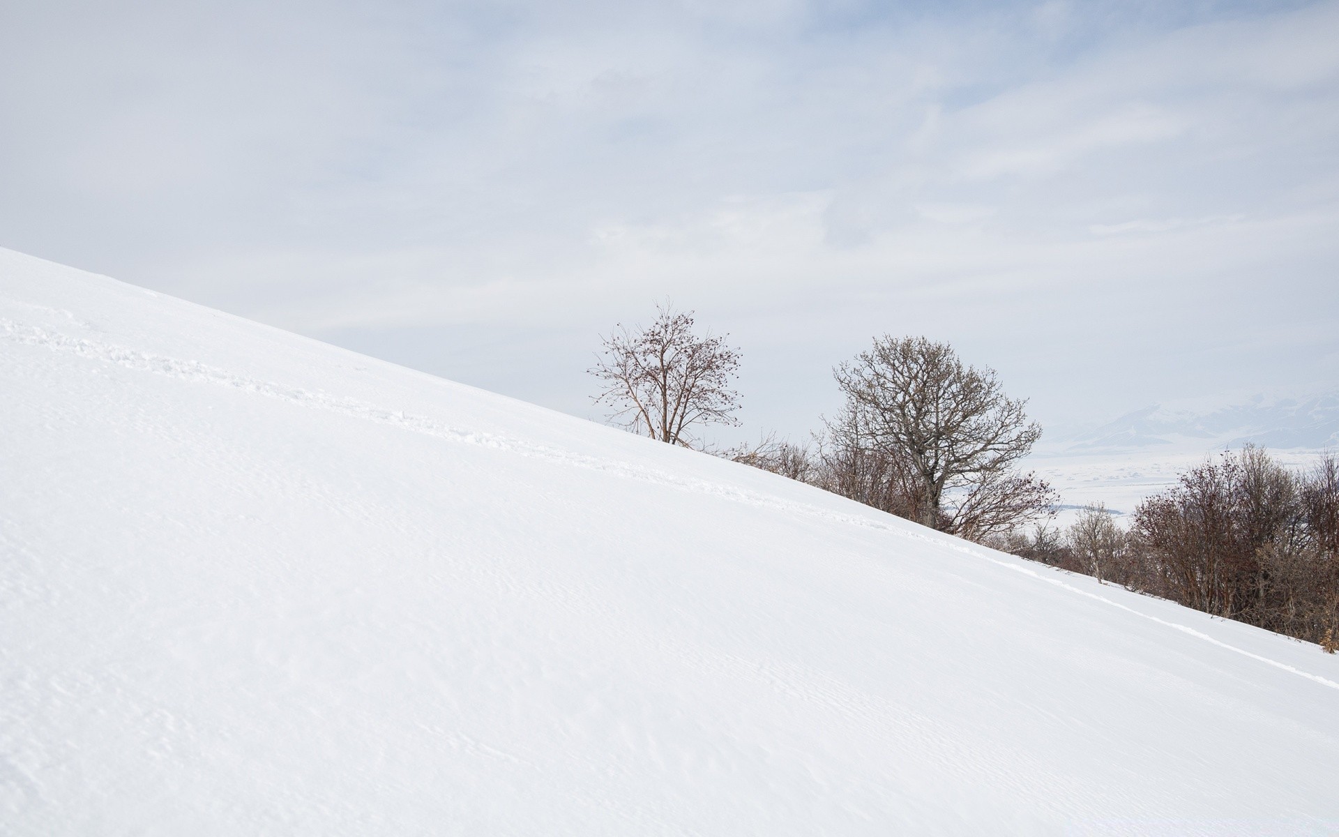 winter schnee landschaft kalt wetter track eis berge gefroren baum frost landschaftlich hügel straße holz tageslicht nebel schneesturm natur himmel