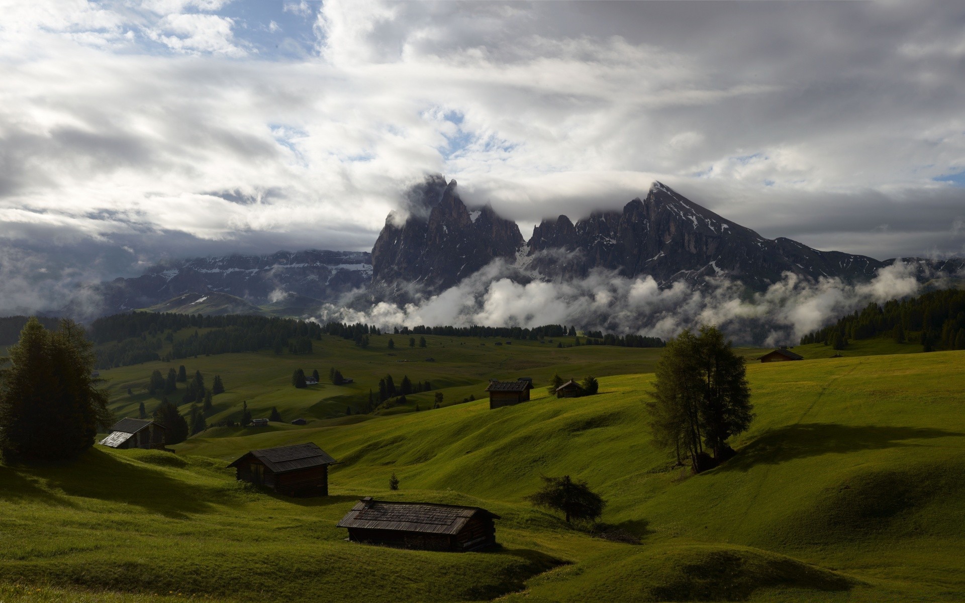 paisagens paisagem montanhas ao ar livre viagens grama céu árvore natureza colina cênica vale pôr do sol luz do dia