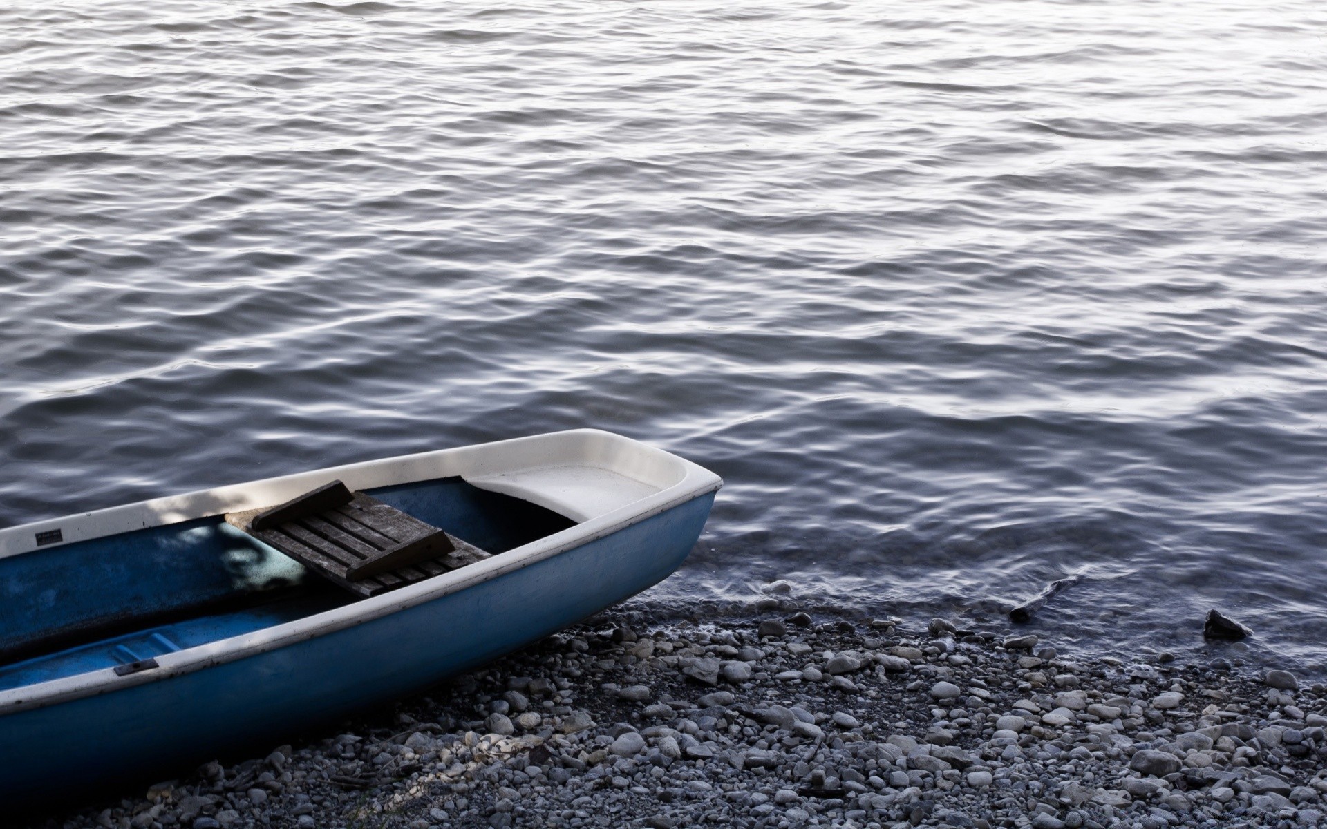 lac eau bateau mer système de transport bateau voiture océan loisirs réflexion voyage rivière sang-froid bateau à rames en plein air loisirs plage