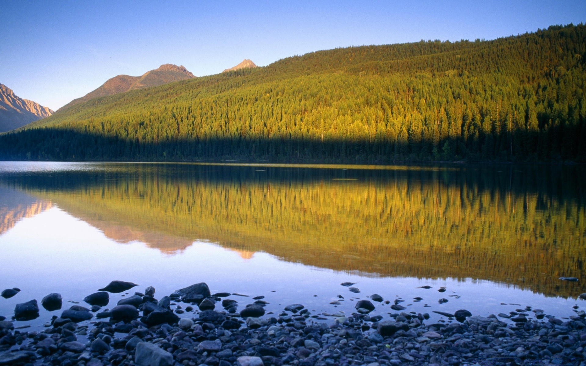 lac eau paysage réflexion à l extérieur nature scénique montagnes voyage ciel rivière bois neige automne aube