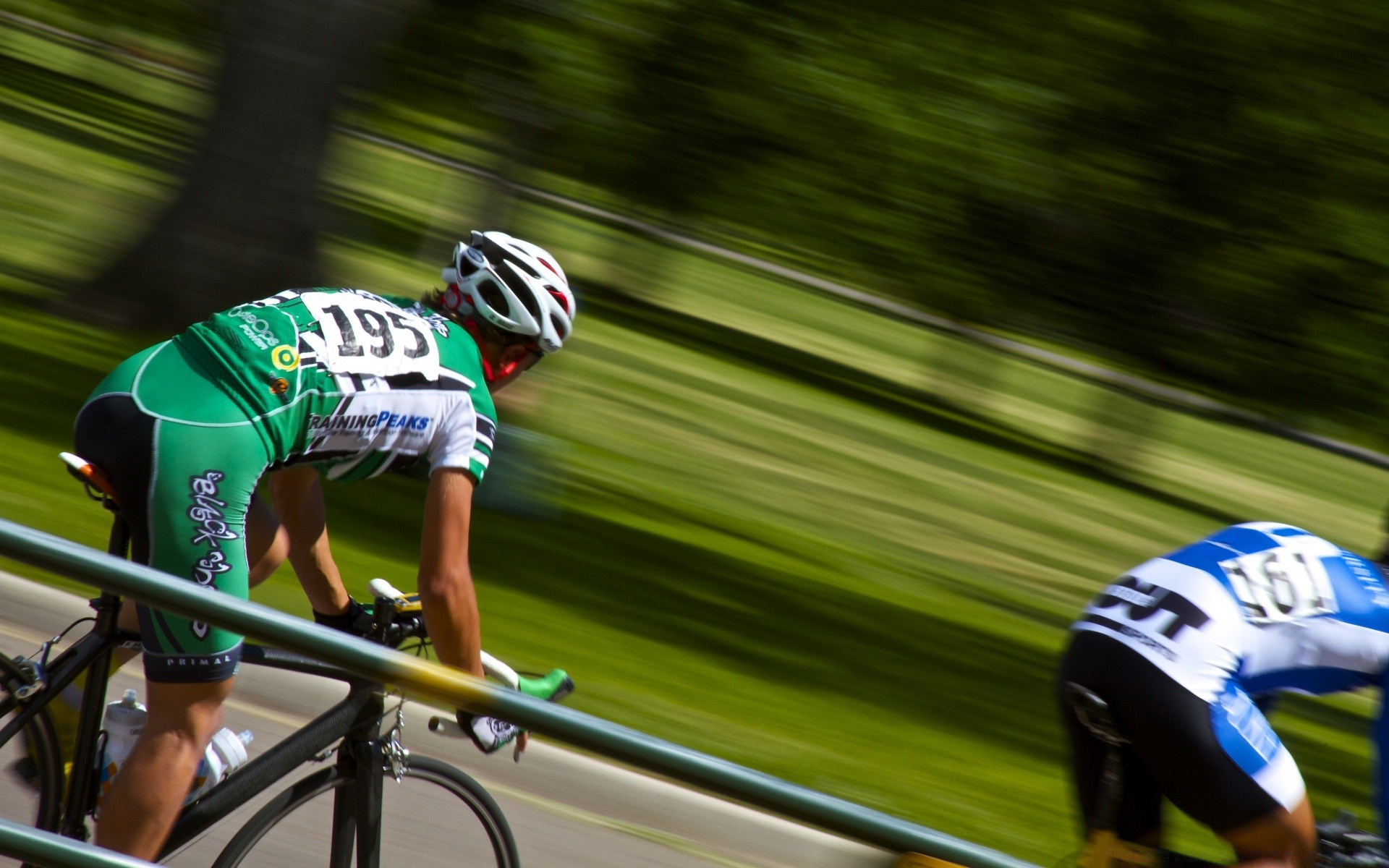 ciclismo carreras competencia pista campeonato bicicleta corredor acción ciclista ruedas coche rápido paseo atleta prisa casco deportes de motor ciclista campeón velo tráfico