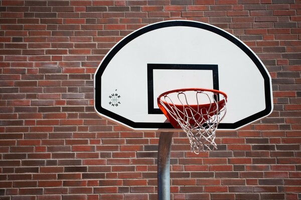 Vamos a jugar al baloncesto en la calle