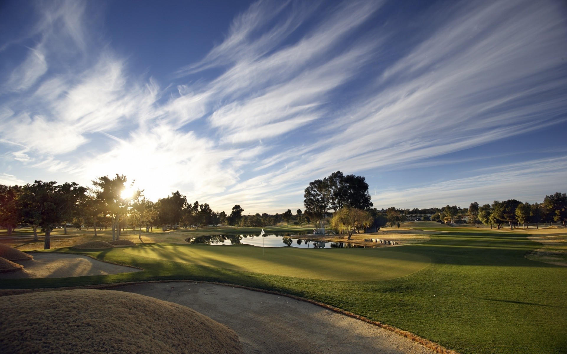 golf landschaft gras baum putten himmel im freien sonnenuntergang straße natur tageslicht reisen dämmerung landschaft golfer fairway