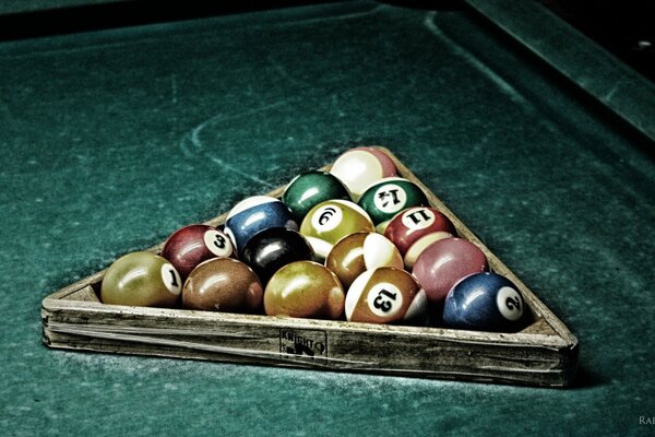 Billiard balls before the start of the game