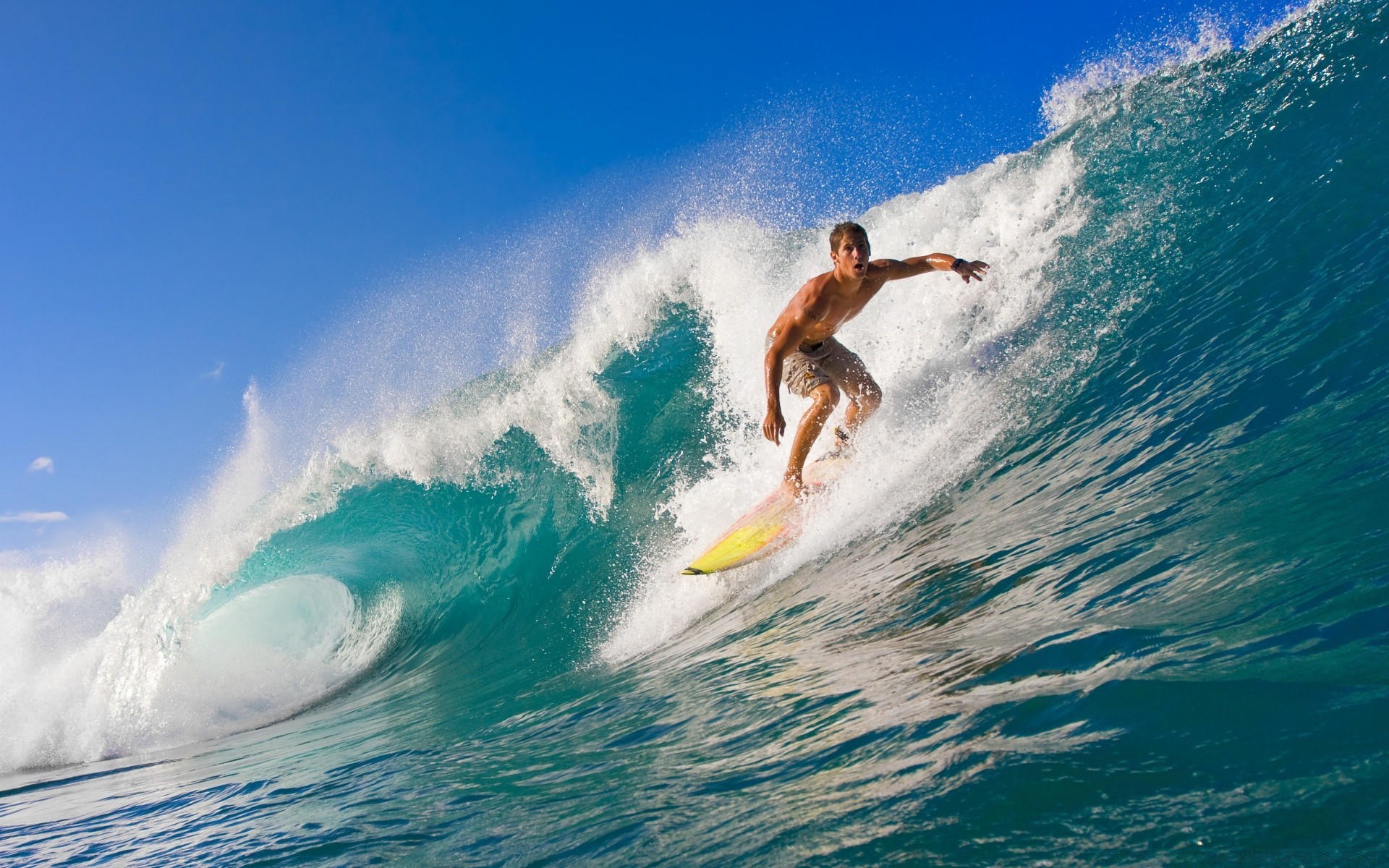 surf surf action mouvement sports nautiques loisirs vague eau océan mer excitation bosse pulvérisation plaisir loisirs plage splash