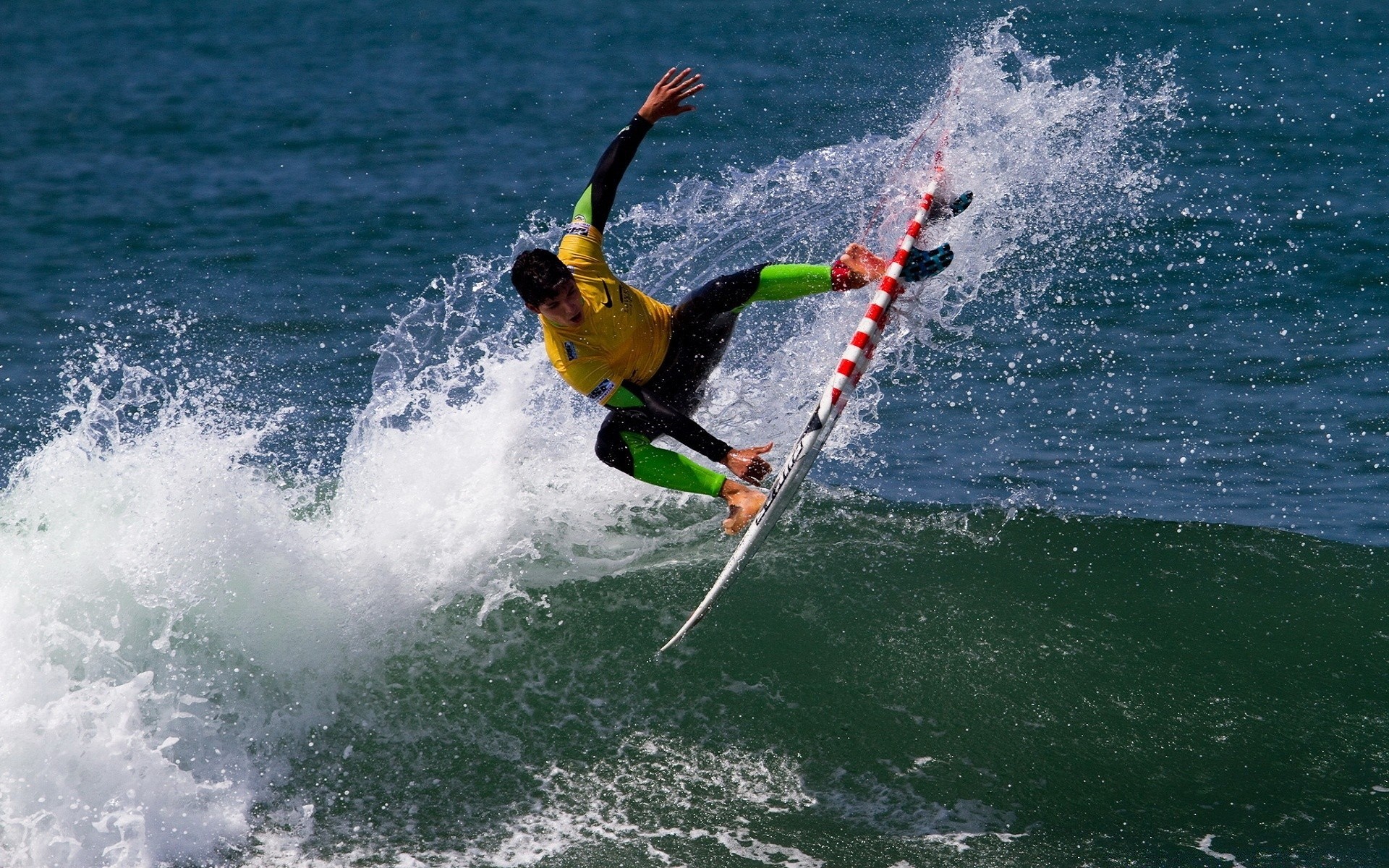 surfing sporty wodne akcja surf konkurs sportowiec spray rekreacja plusk ruch woda podniecenie przyjemność szybki pośpiech fala sport sprzęt sportowy rekreacja