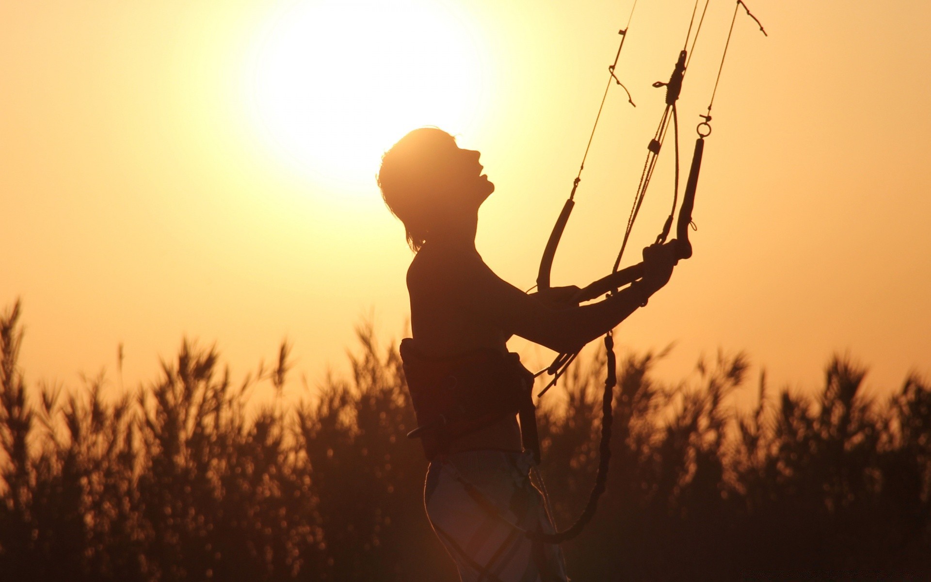 sport coucher de soleil rétro-éclairé soleil aube ciel silhouette nature paysage crépuscule soirée en plein air beau temps un été lumière fille