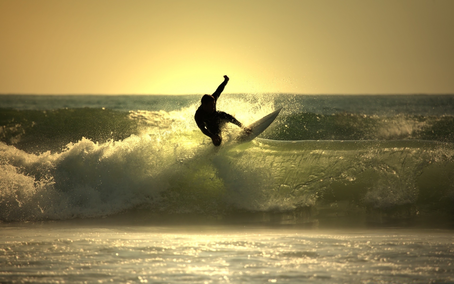 surf água pôr do sol praia oceano mar surf amanhecer silhueta sol ação céu crepúsculo noite mar iluminado tempestade paisagem