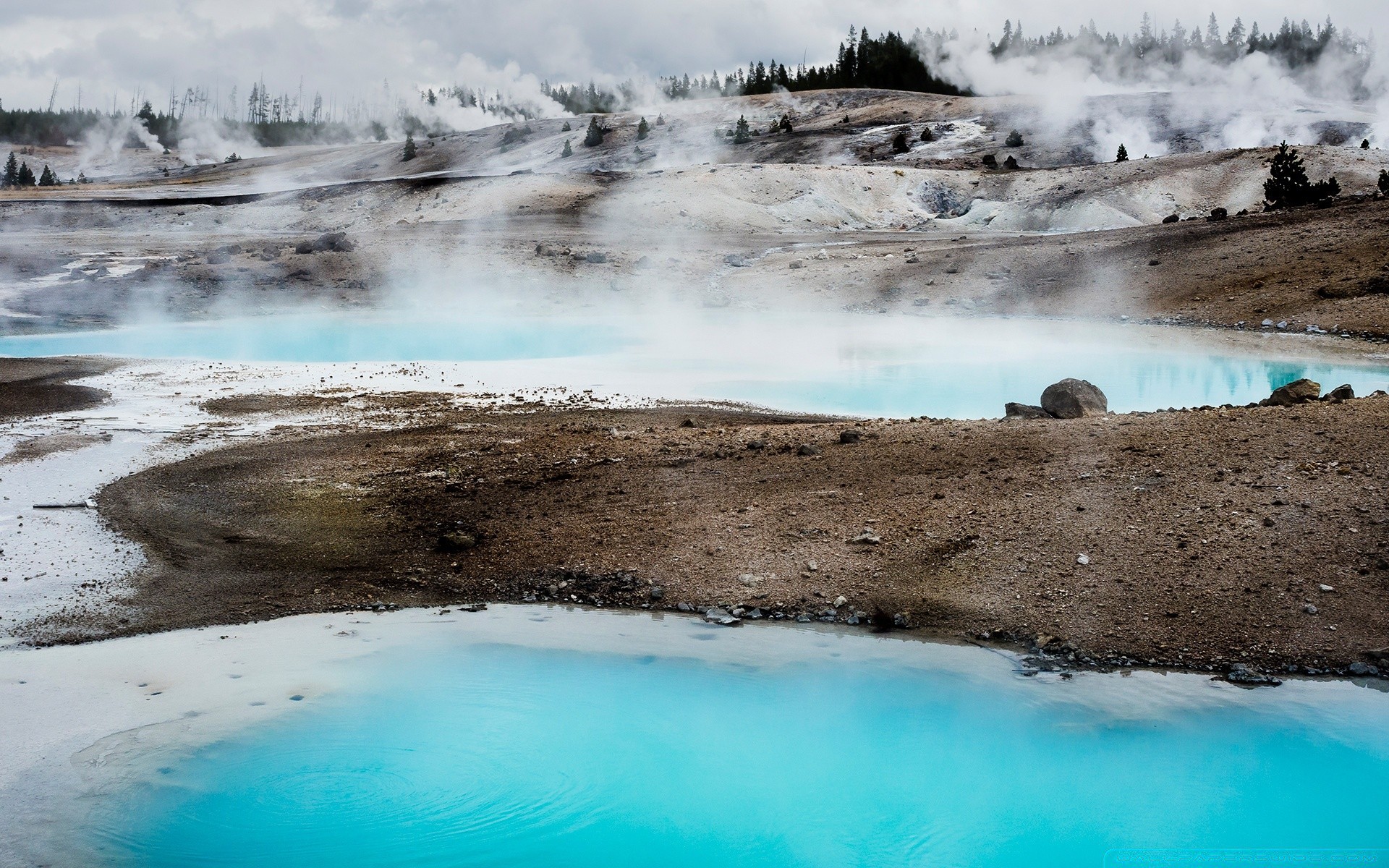 america coppia geyser termico primavera calda geotermica vulcano acqua eruzione precipitato viaggi caldo piscina zolfo paesaggio vulcanico geologia natura batteri all aperto