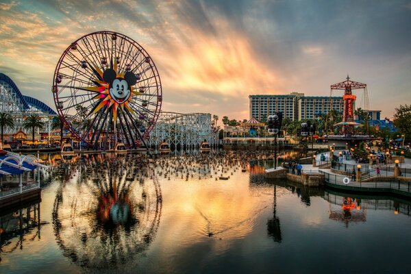 Ferris wheel on the water in America