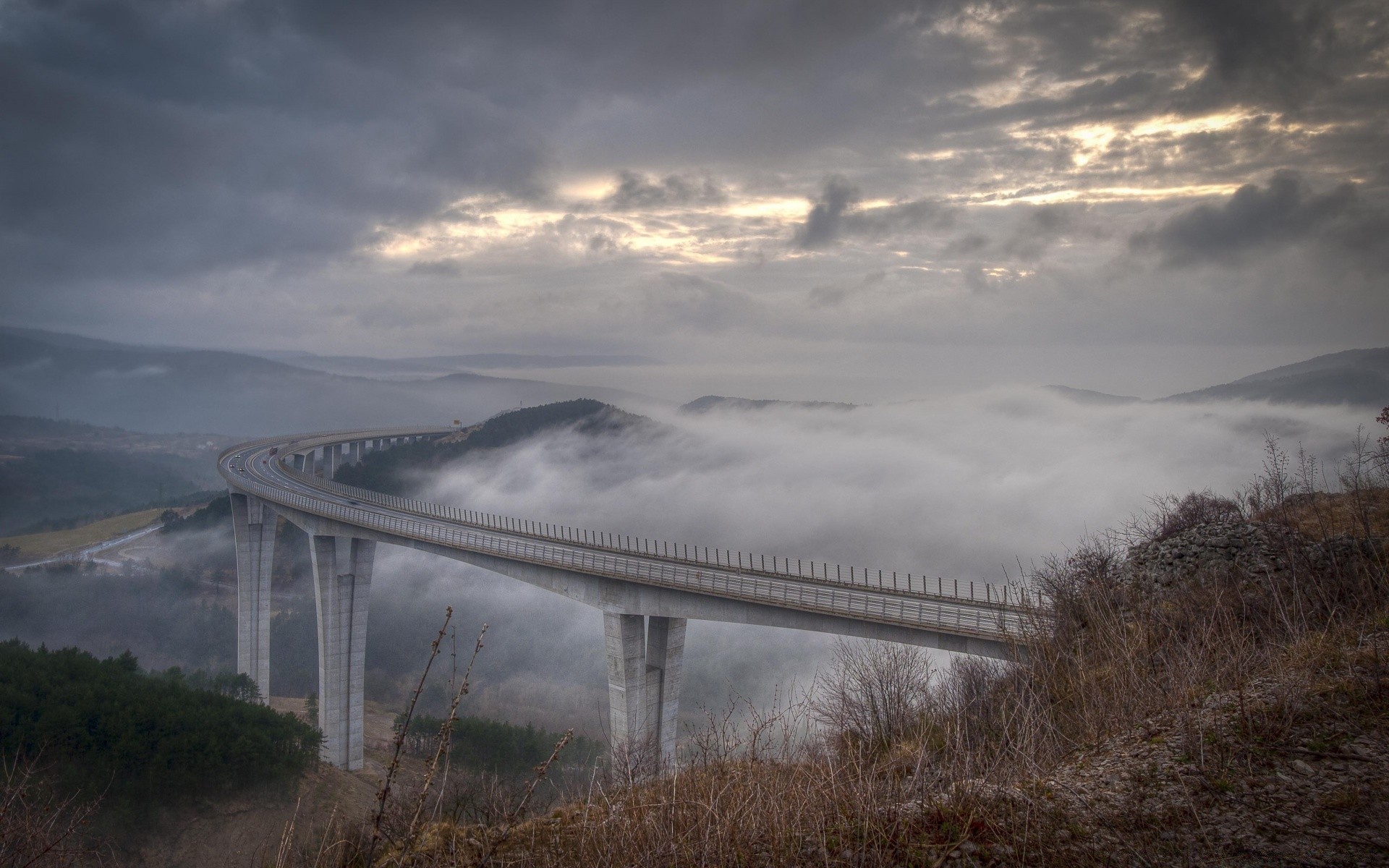 paysage brouillard paysage pont ciel route voyage tempête à l extérieur arbre hiver aube coucher de soleil eau nature météo rivière lumière lumière du jour brouillard