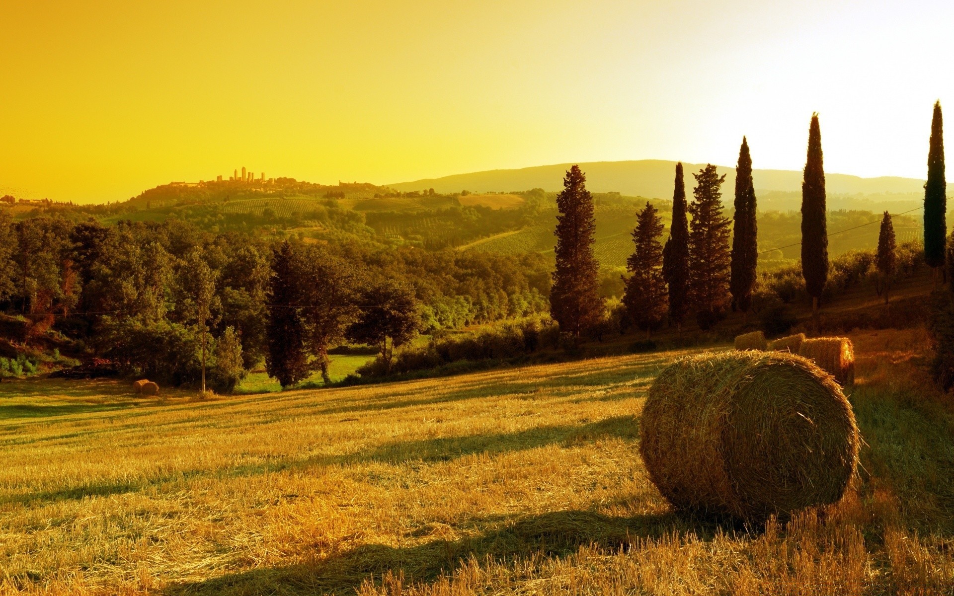 landschaft landschaft himmel sonnenuntergang natur herbst feld im freien landschaft baum des ländlichen reisen land landwirtschaft dämmerung gras bauernhof hügel sonne abend