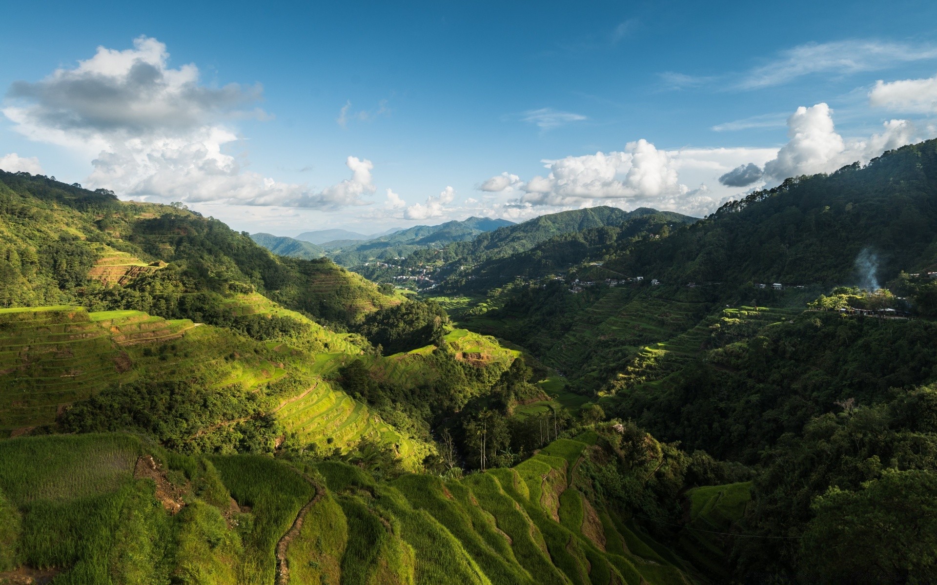 风景 山 景观 自然 旅游 天空 户外 山 树 谷 夏天 木材 风景 日光 草