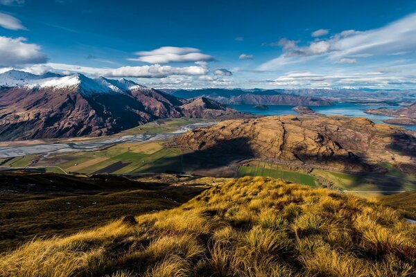 高山和天空上的美丽风景