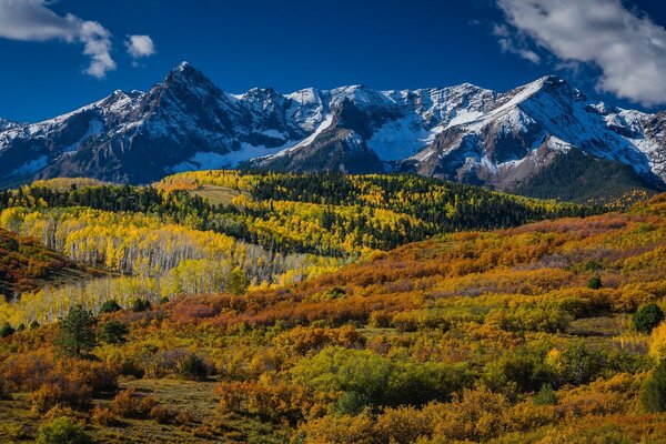 Гори в Америці, прекрасний пейзаж