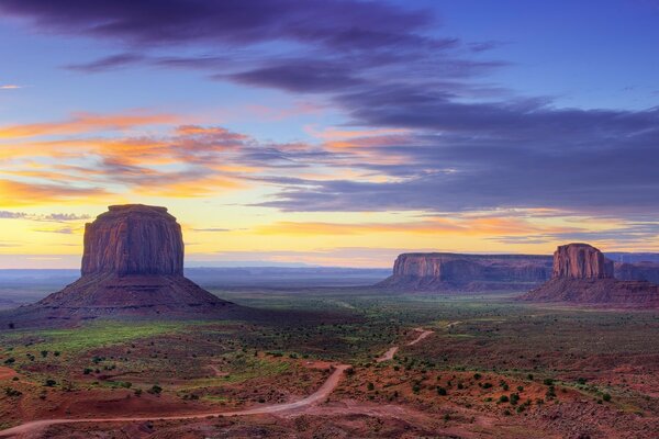 Paisajes americanos al atardecer