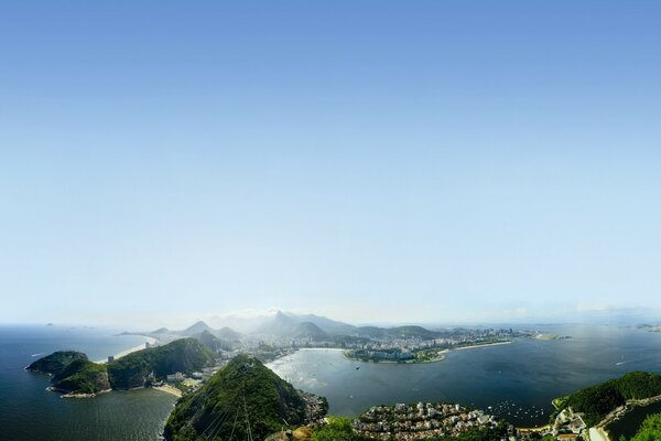 Schicke Aussicht vom hohen Berg