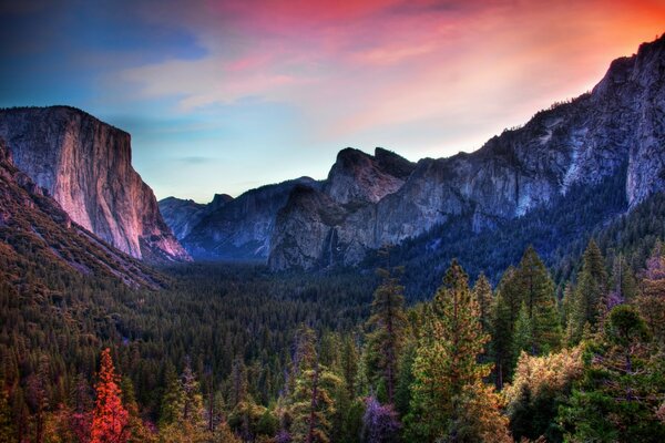 Sunset among the mountains in America