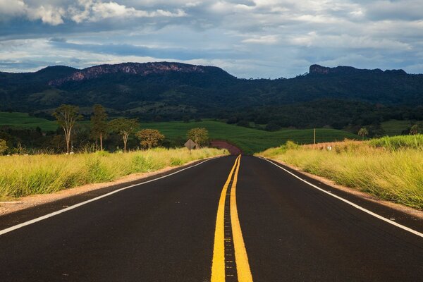 Straßen in Amerika. Leere Autobahn