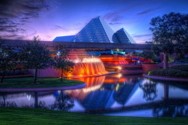 In the evening, the fountain lights turn on