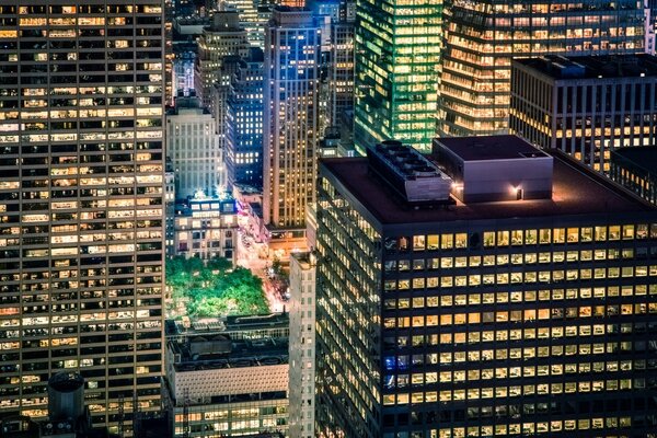 La ville de nuit ne dort jamais