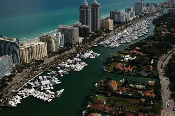 Architettura e paesaggio Dell America lungo l acqua