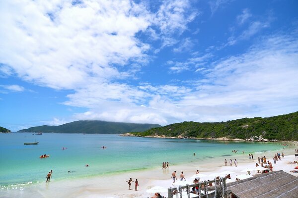 Vistas do mar, montanhas, praia