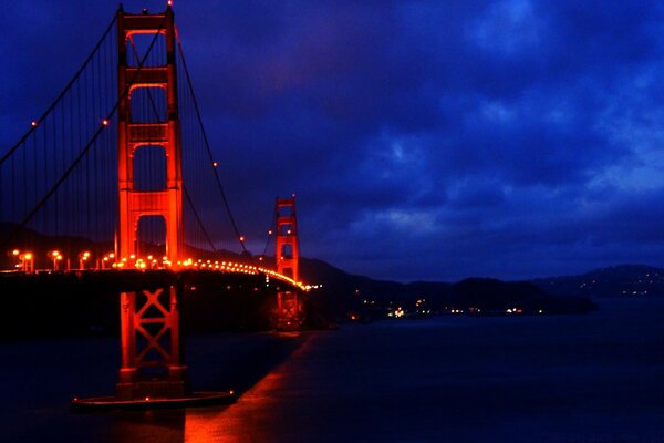 Lanterns on the bridge at night