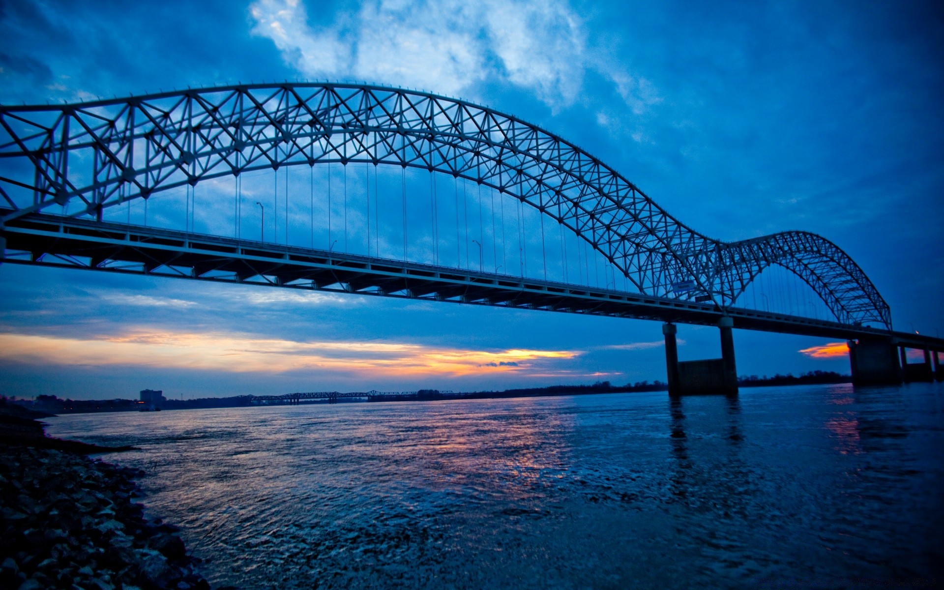 américa ponte água viagens céu sistema de transporte arquitetura cidade rio oceano baía ponte suspensa mar construção conexão suspensão luz ponto de interesse noite reflexão