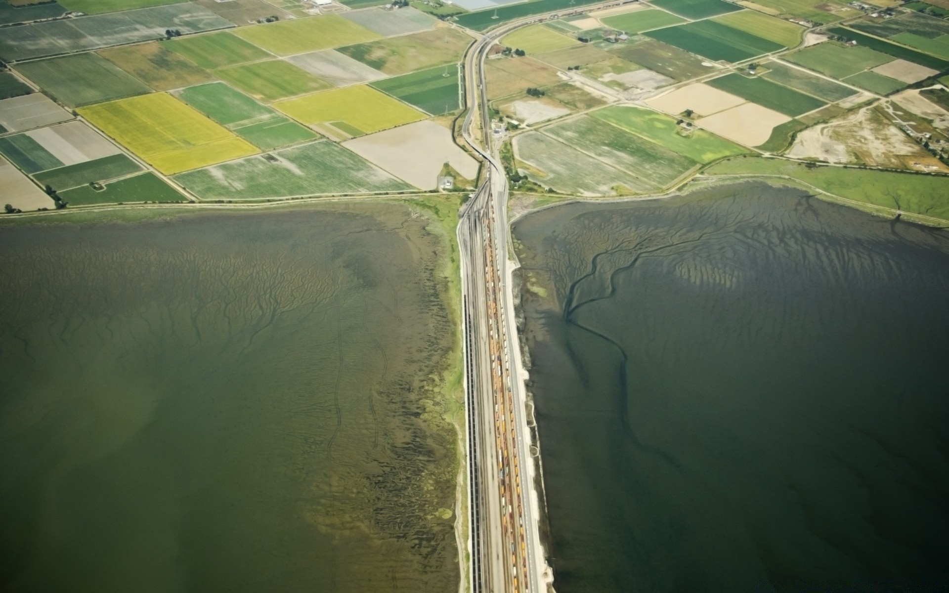 amérique terres cultivées eau voyage extérieur paysage agriculture antenne route rivière voiture système de transport lumière du jour nature environnement