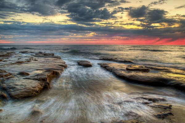 Sono un fiume al tramonto. Paesaggio