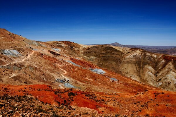 Très beau et pittoresque paysage désertique