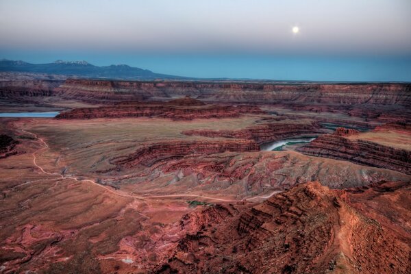 Wüste und Wasserlandschaft in Amerika