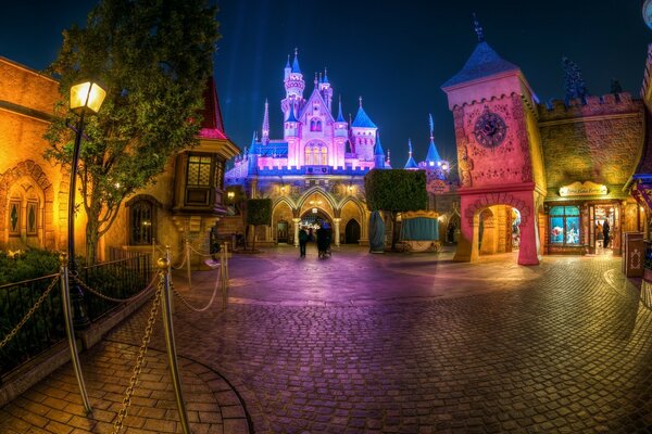 Pinturas nocturnas del parque de atracciones