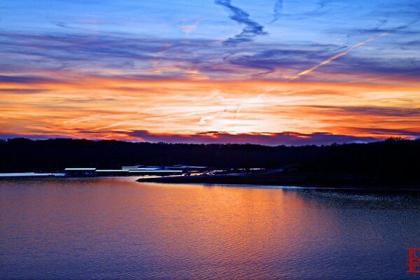 A unique dawn over the waters of America