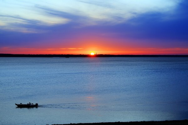 Coucher de soleil pendant la pêche