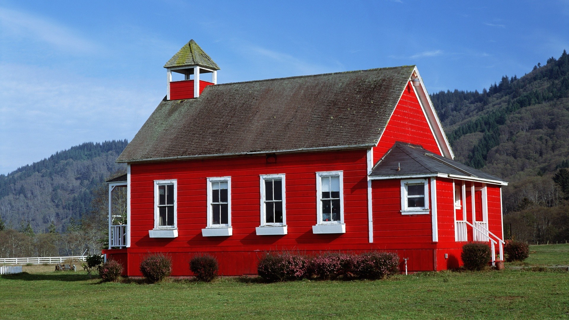 america house architecture home bungalow building outdoors roof wood family country lawn daylight