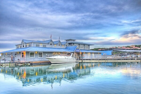 Sea trip by boat in America