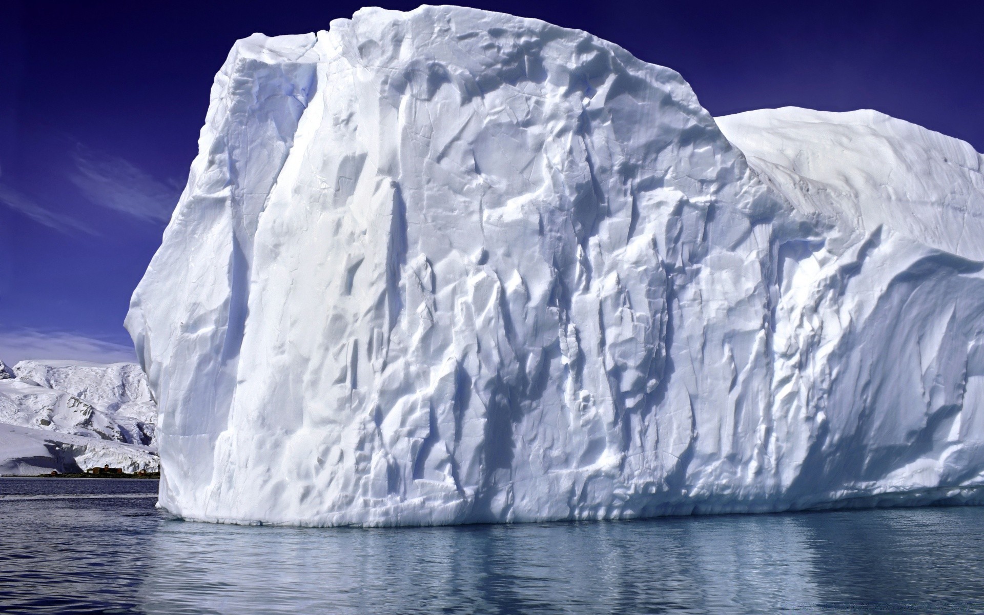 antarktyda góra lodowa lód śnieg lodowiec mroźny topnienie antarktyda woda zamarznięty pływanie polarny zima zimno grenlandia zmiany klimatu globalne ocieplenie natura góry