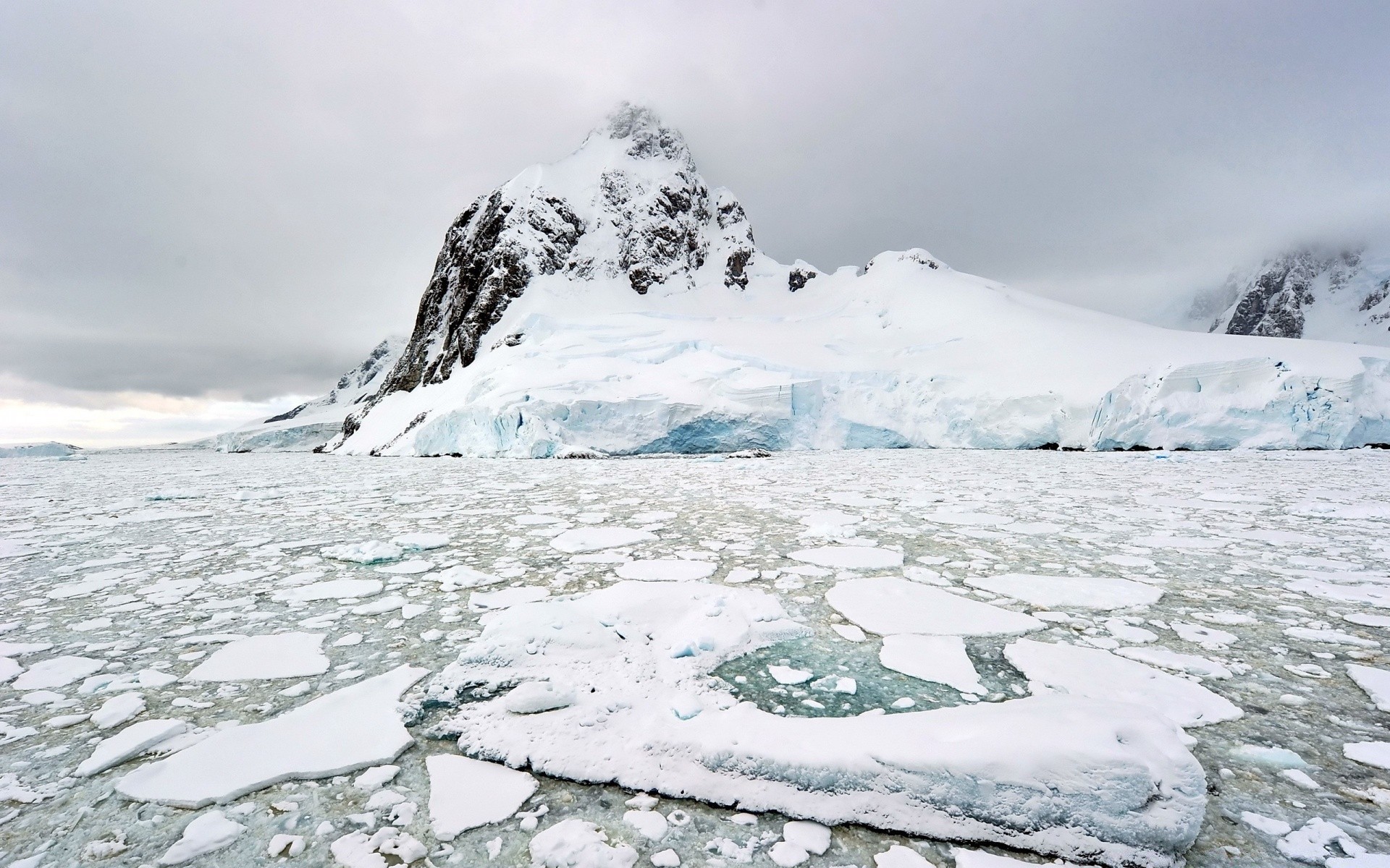 antarctica snow winter ice cold mountain glacier landscape frosty travel frozen scenic nature outdoors water iceberg melting