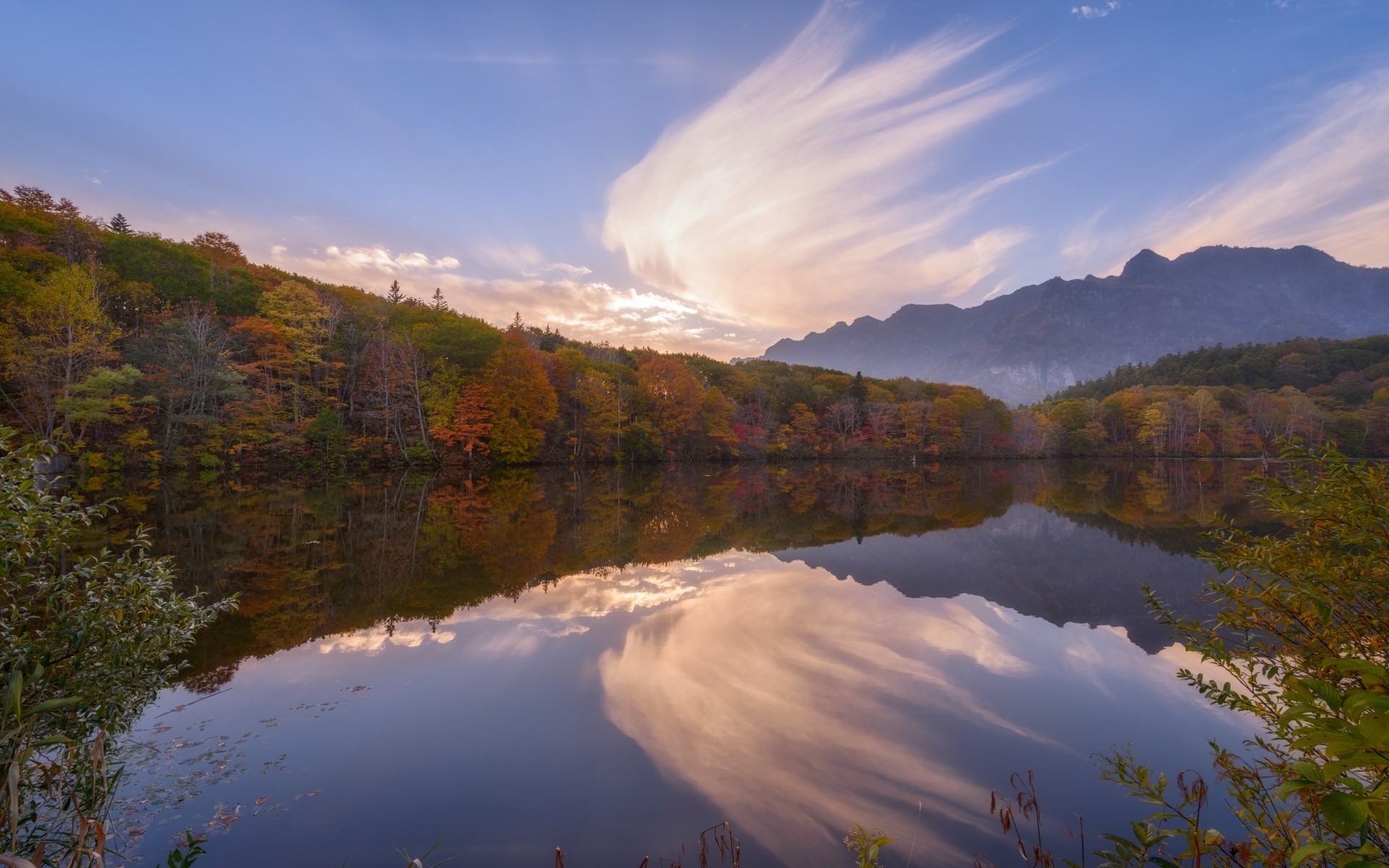 asia agua paisaje naturaleza lago río al aire libre amanecer otoño reflexión cielo viajes puesta de sol montañas árbol niebla madera niebla