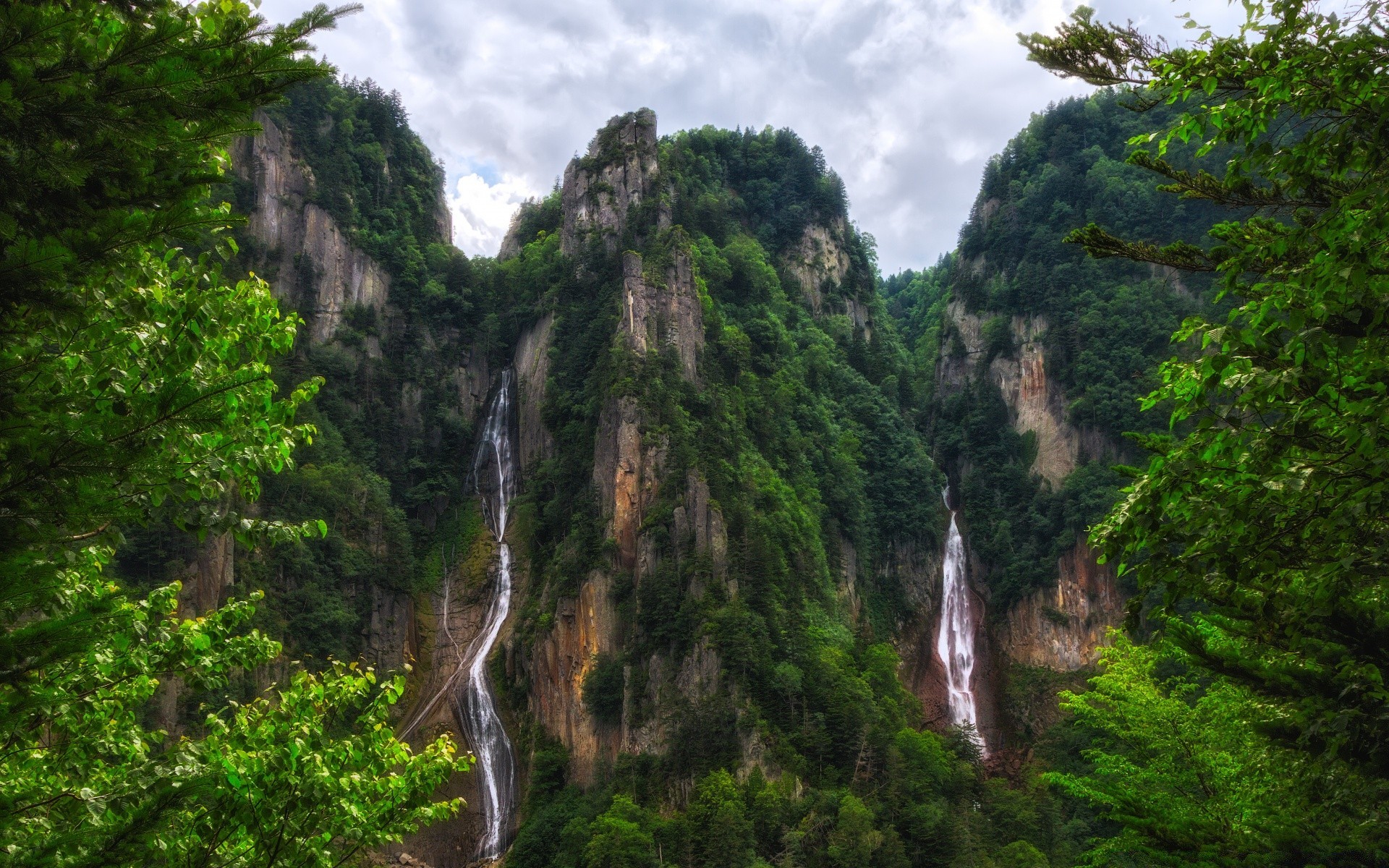 亚洲 木材 自然 景观 山 树 旅游 水 瀑布 雨林 户外 岩石 叶 风景 丛林 河流 夏天 植物群 郁郁葱葱 环境