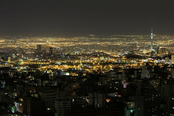 大城市的夜景