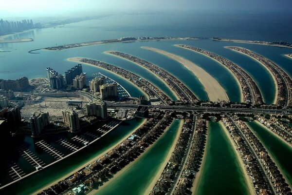 Emirati Arabi Uniti. Isole artificiali a Dubai. Architettura moderna