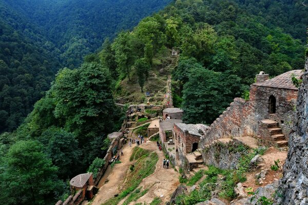 La belleza irreal de las cimas de las montañas